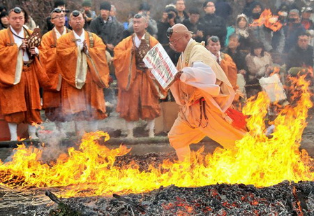 Do the blue eyes people have double vision problem?