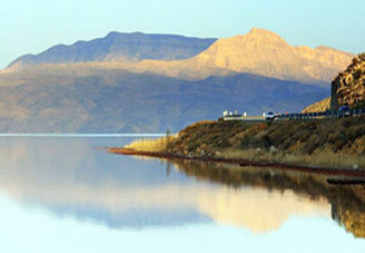 Maharlu Lake, a tourist attraction
