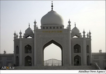 Islamic architecture as the embassy of Islamic culture and civilization