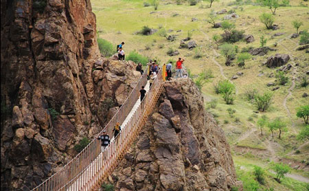  Suspended bridge of Pir Taqi