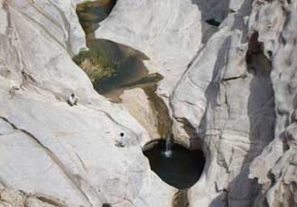  Haft Hoz valley